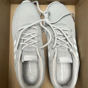 Brand nee adidas QT racer